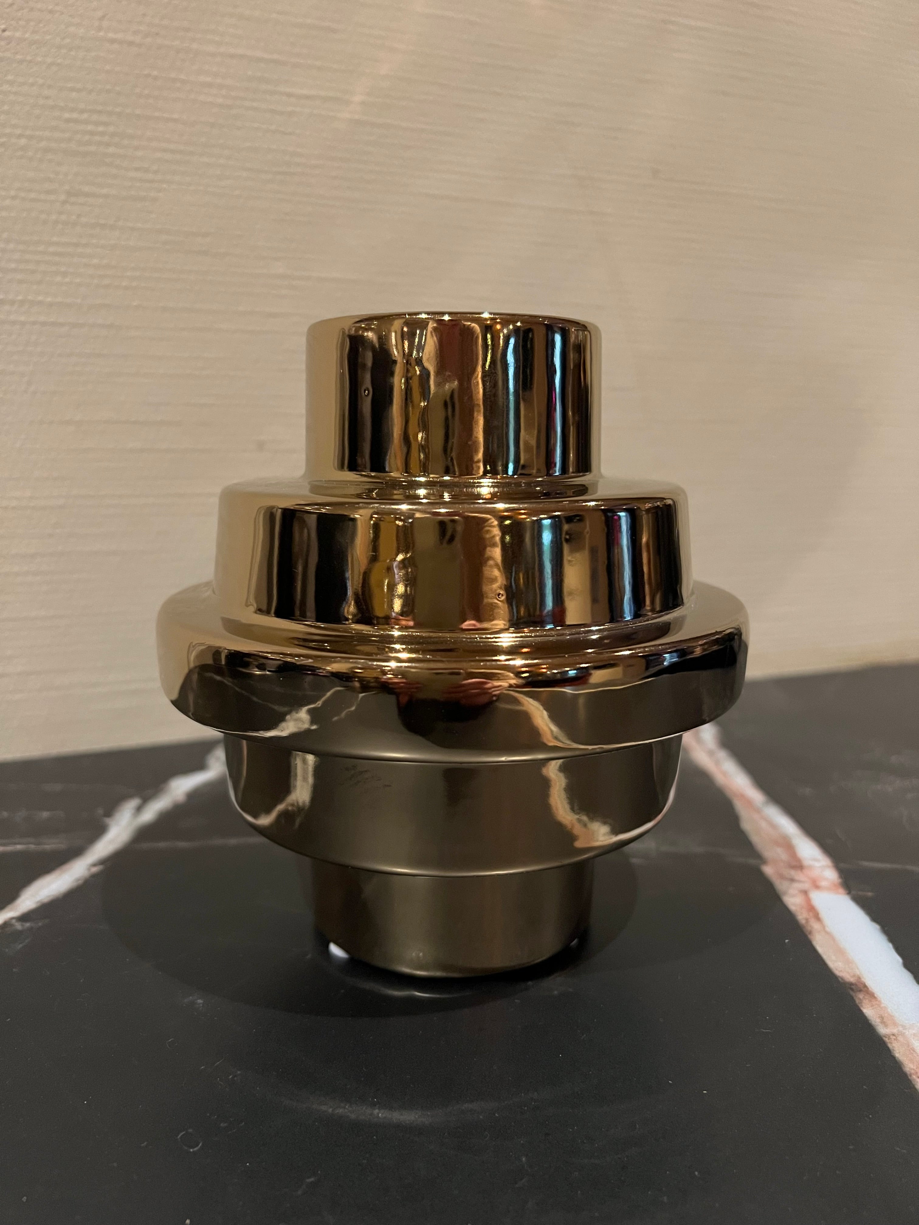 Vaas Stairs shiny Gold