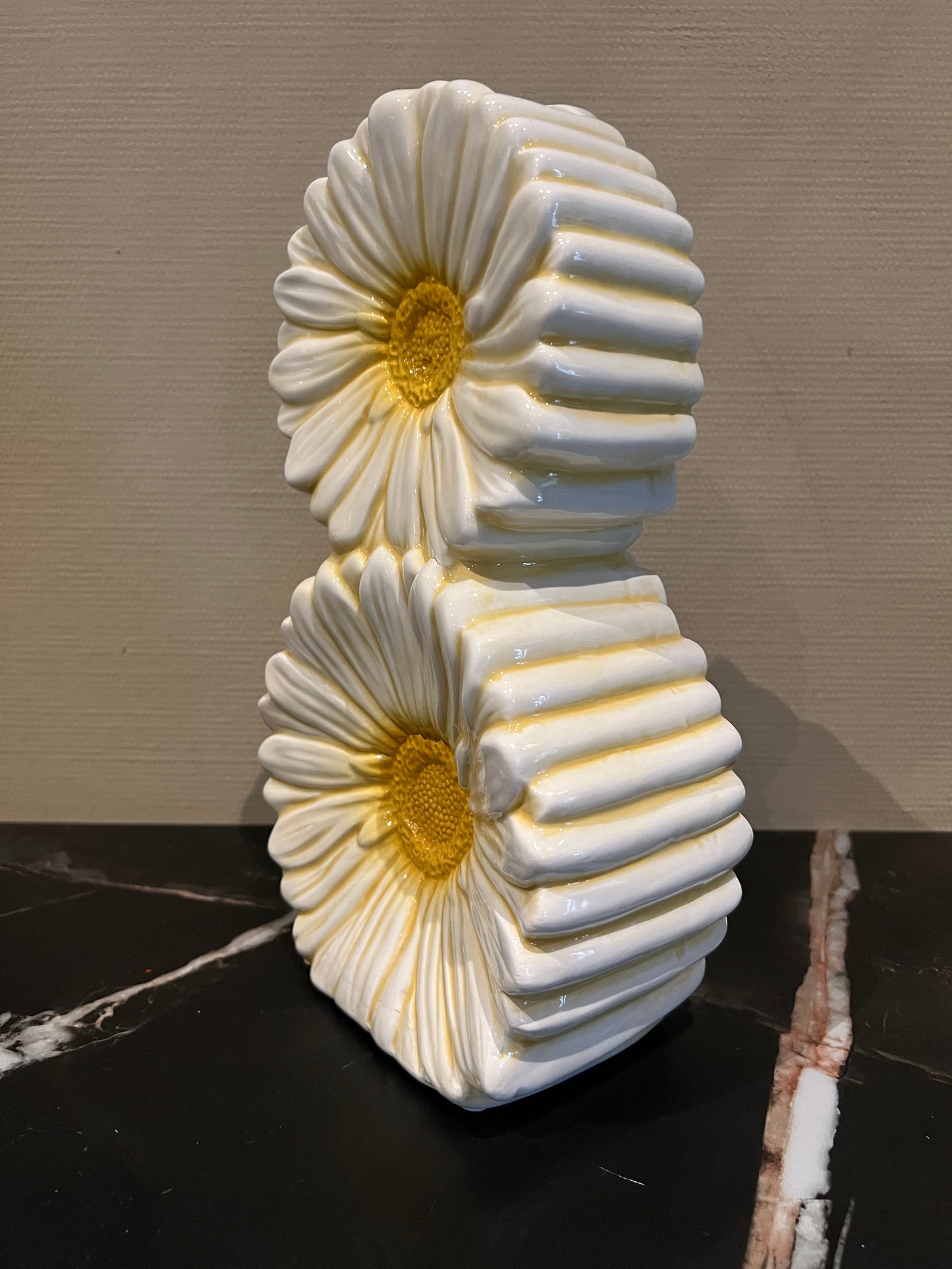 Aardewerk vaas Daisies
