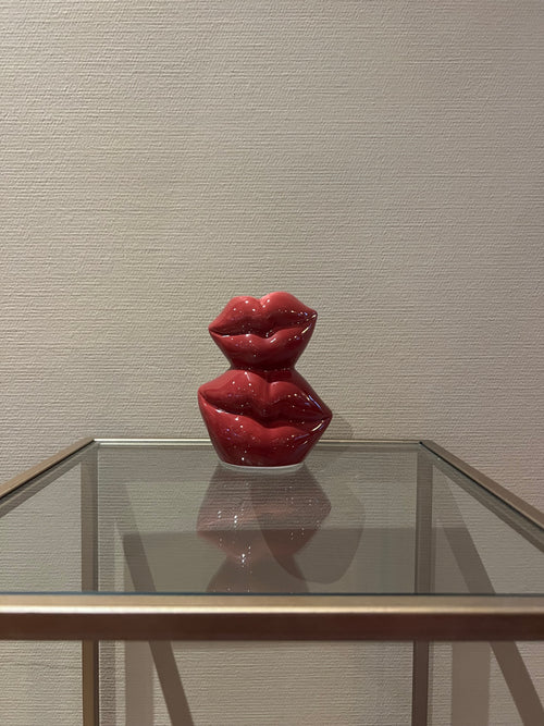 Aardewerk vaas kisses