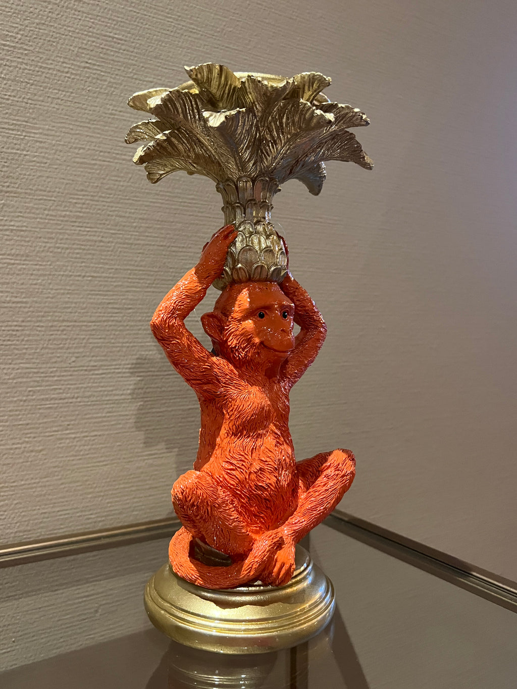 Kaarsenstandaard aap