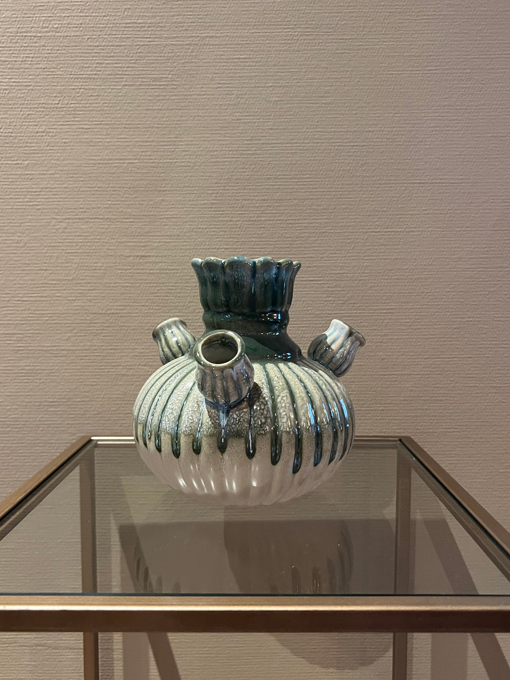 Aardewerk tulpenvaas blauw